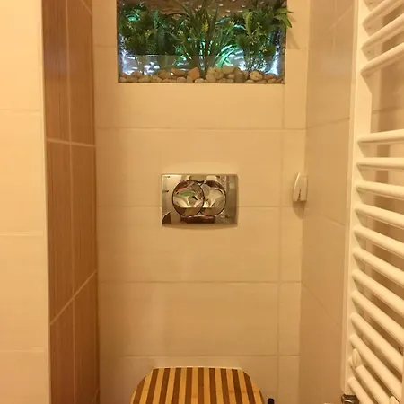 Zen In The Middle Of Center, At Gozsdu Appartement